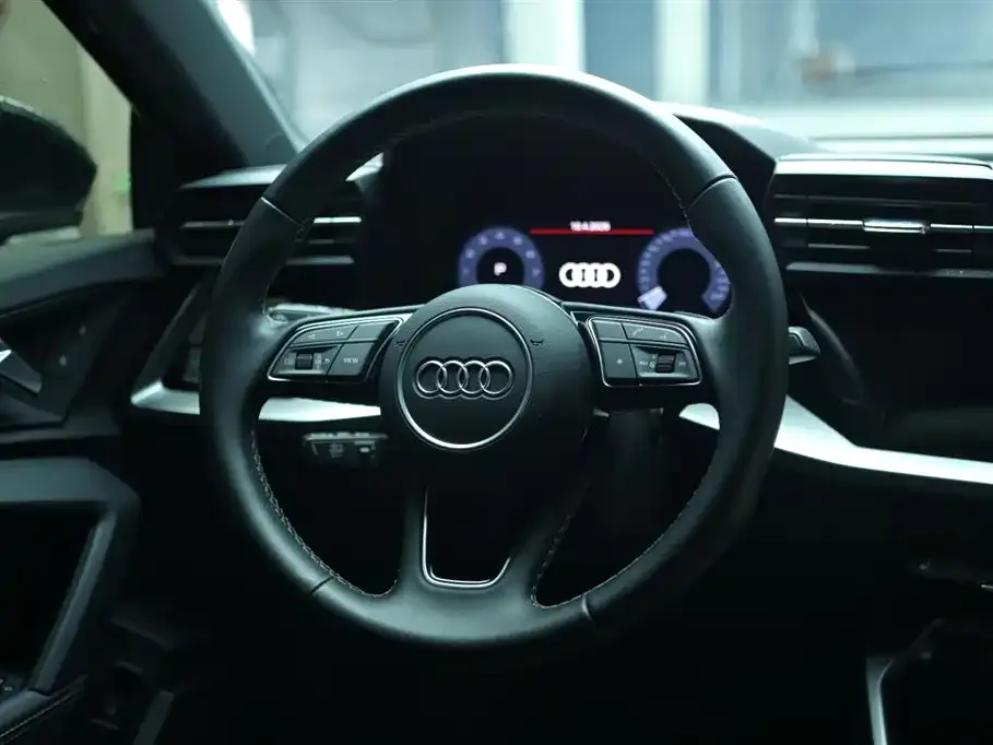 Audi A3 — фото 2