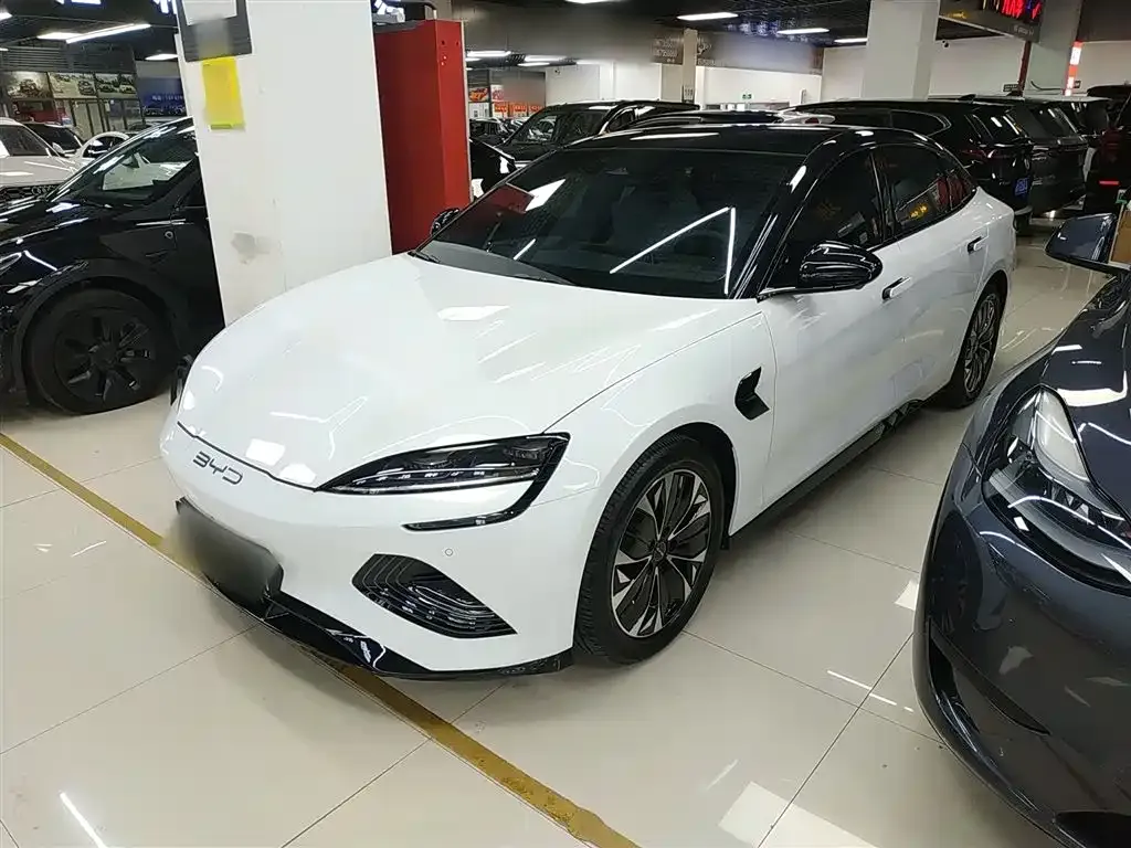 BYD Seal — фото 7