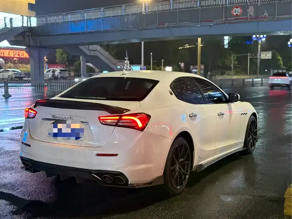 Maserati Ghibli — фото 6