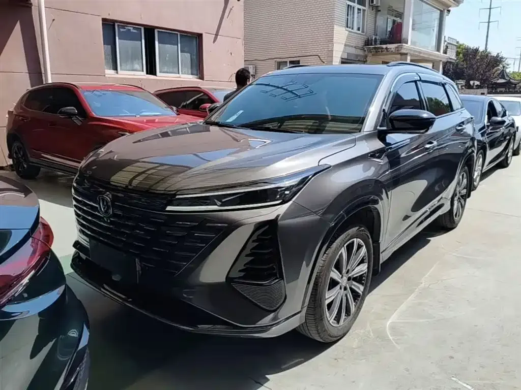 Changan CS75PLUS — фото 1