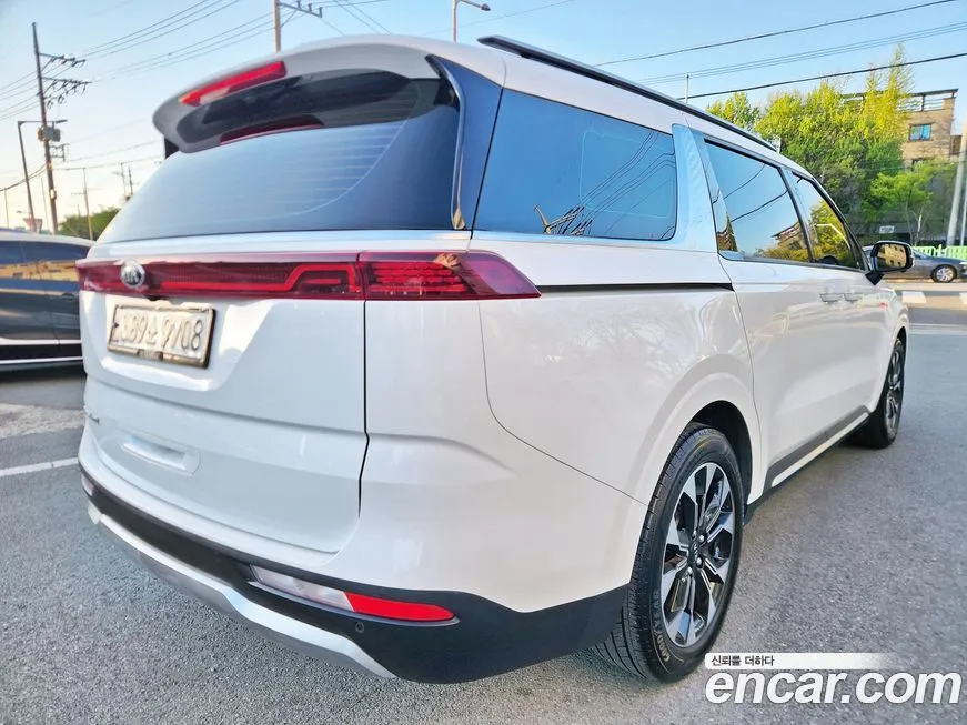 Kia Carnival — фото 3