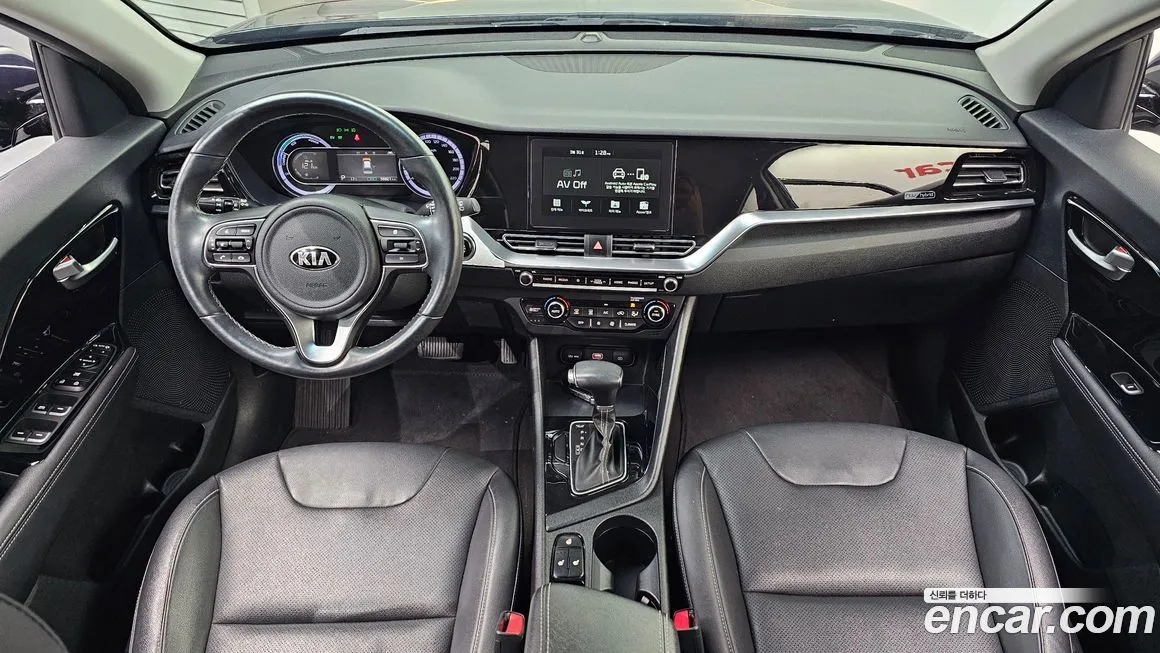 Kia Niro — фото 10
