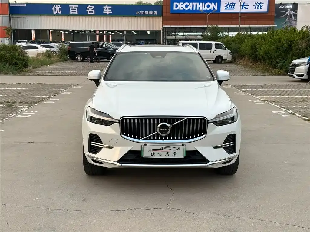 Volvo XC60 PHEV — фото 4