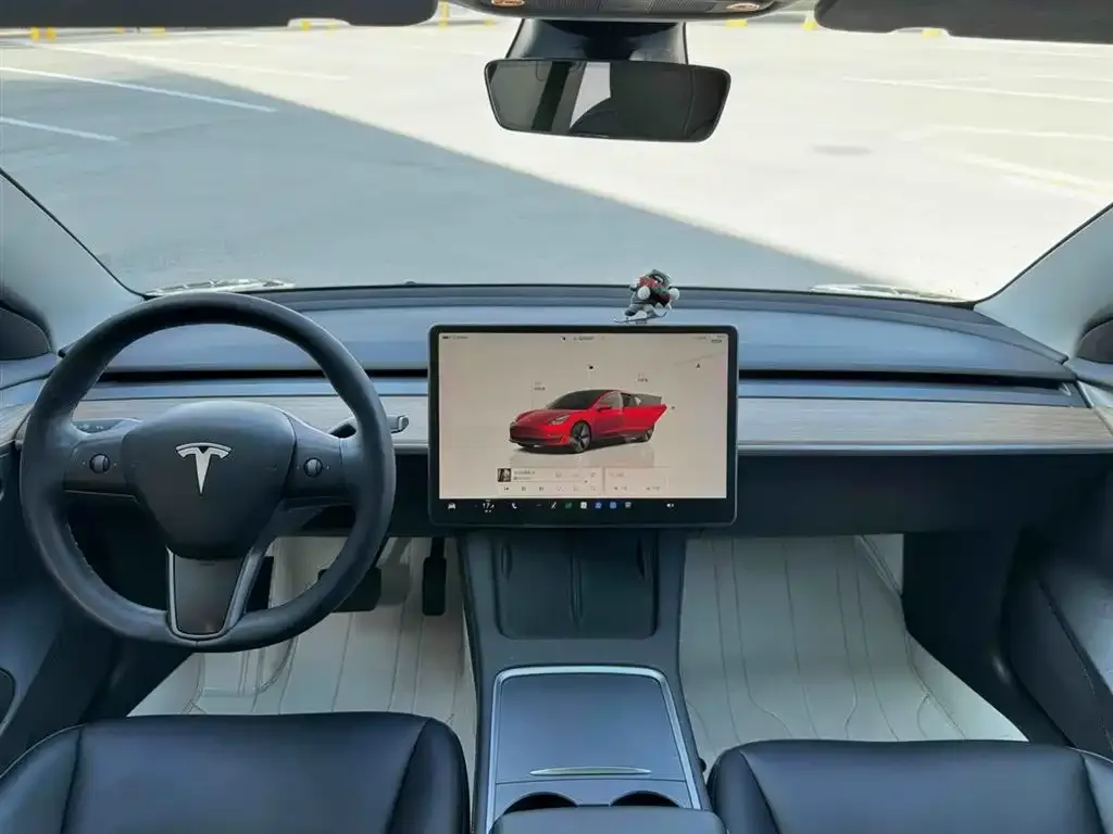Tesla Model 3 — фото 5