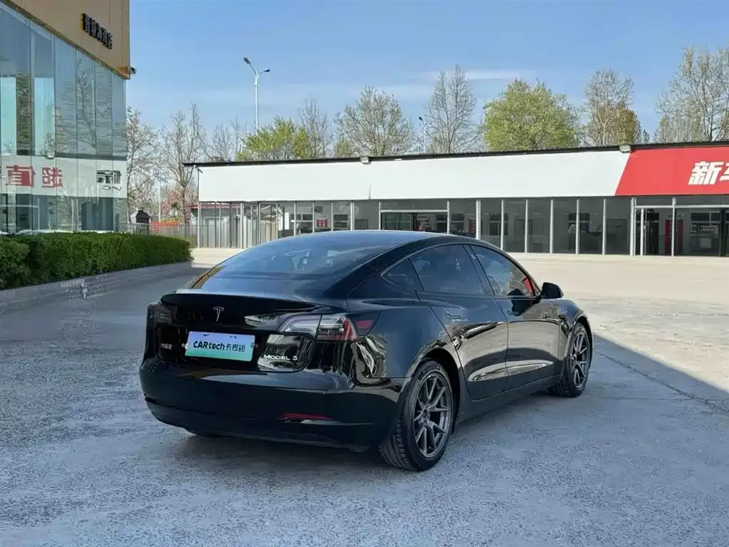 Tesla Model 3 — фото 3