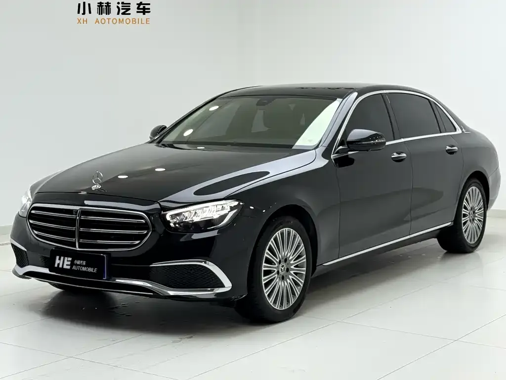 Mercedes-Benz E-Class — фото 1