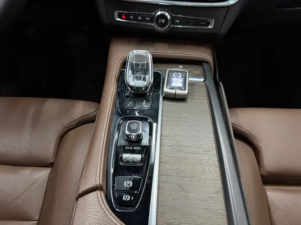 Volvo S90 — фото 2