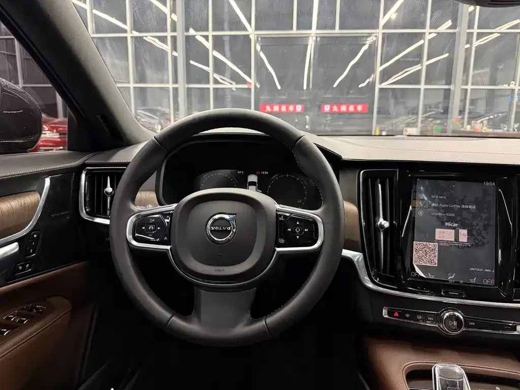 Volvo S90 — фото 7
