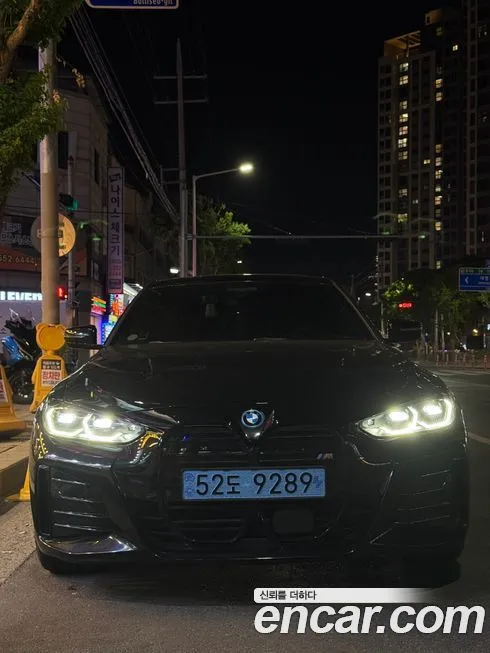 BMW i4 — фото 10