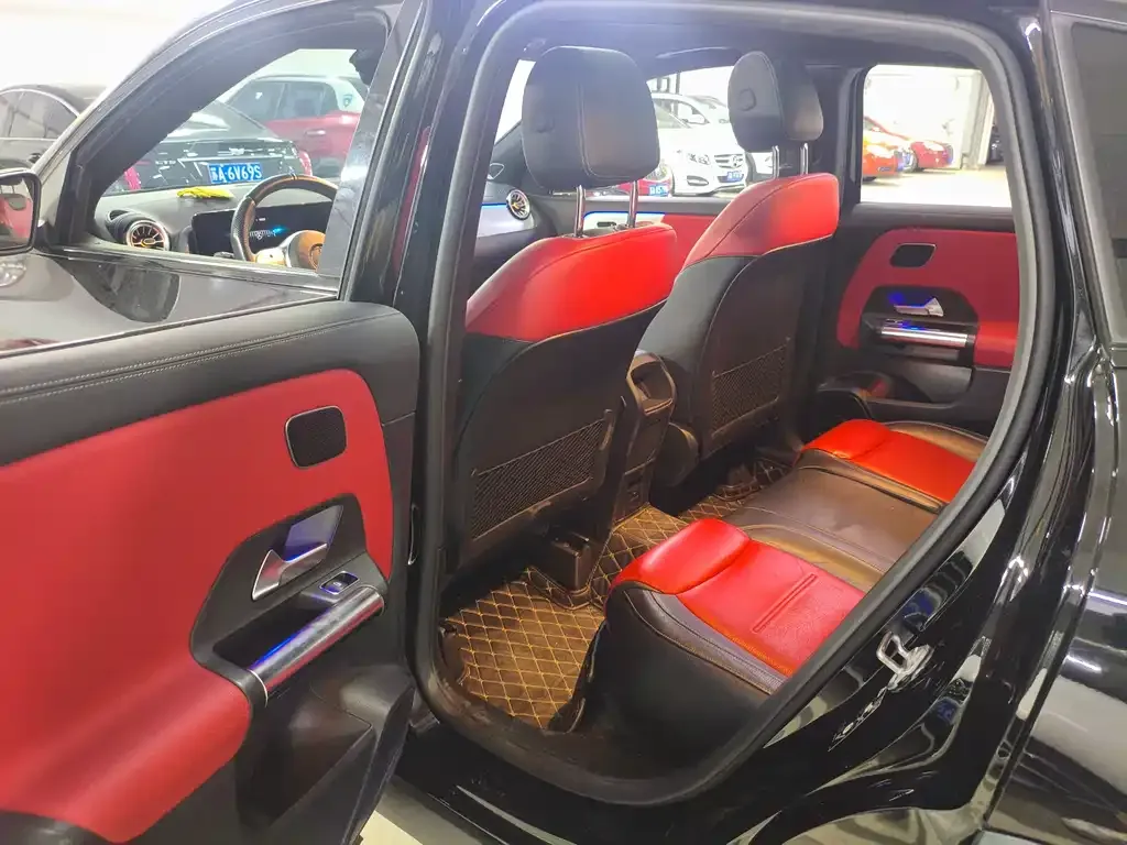 Mercedes-Benz GLA AMG — фото 5