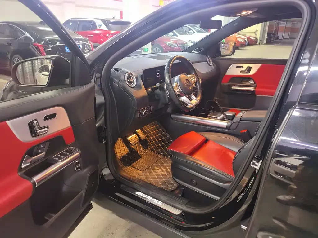 Mercedes-Benz GLA AMG — фото 8