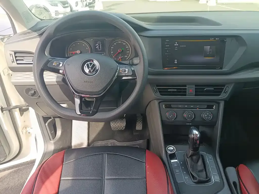 Volkswagen Tharu — фото 3