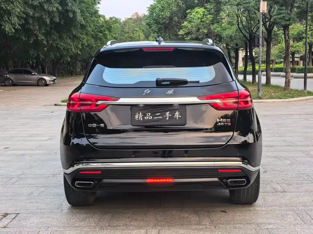 Hongqi HS5 — фото 4