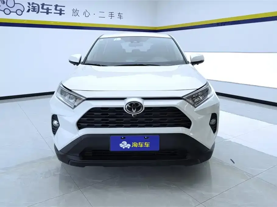 Toyota RAV4 — фото 6