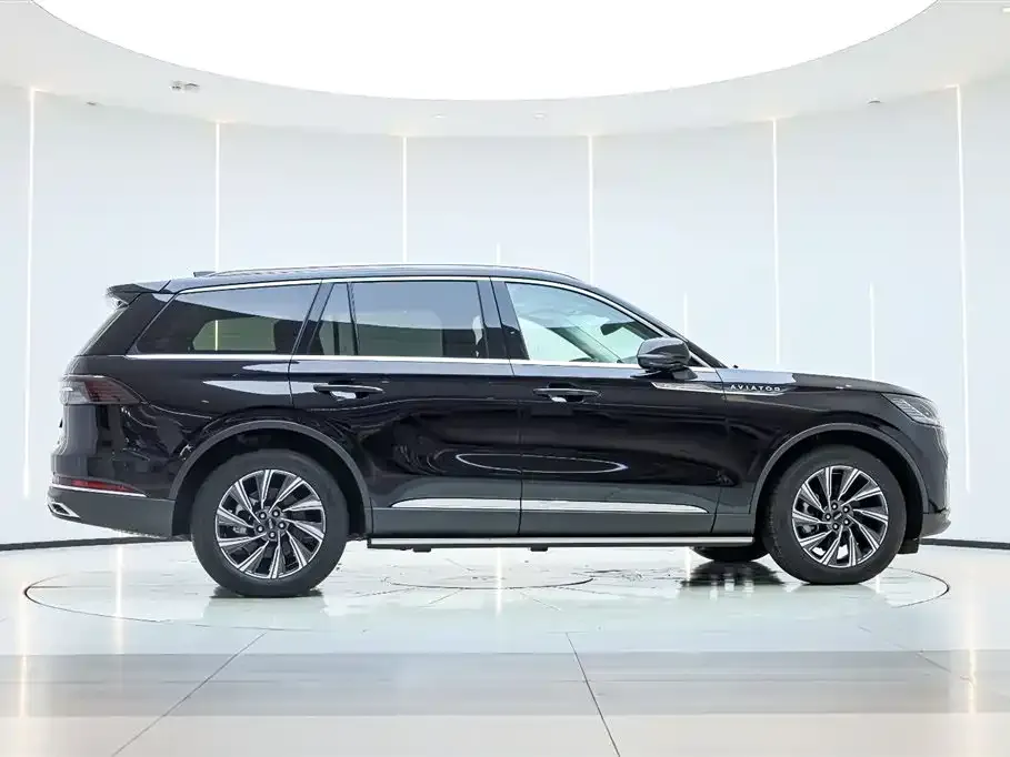 Lincoln Aviator — фото 10
