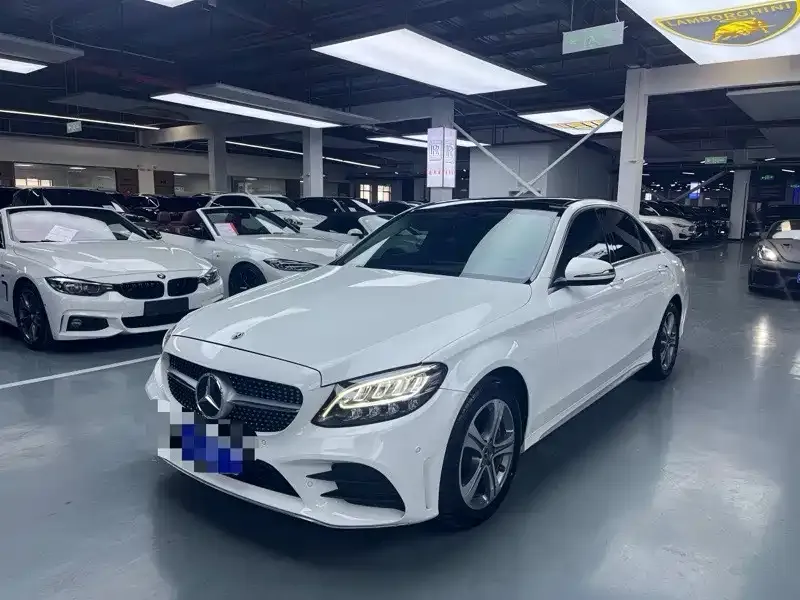 Mercedes-Benz C-Class — фото 1