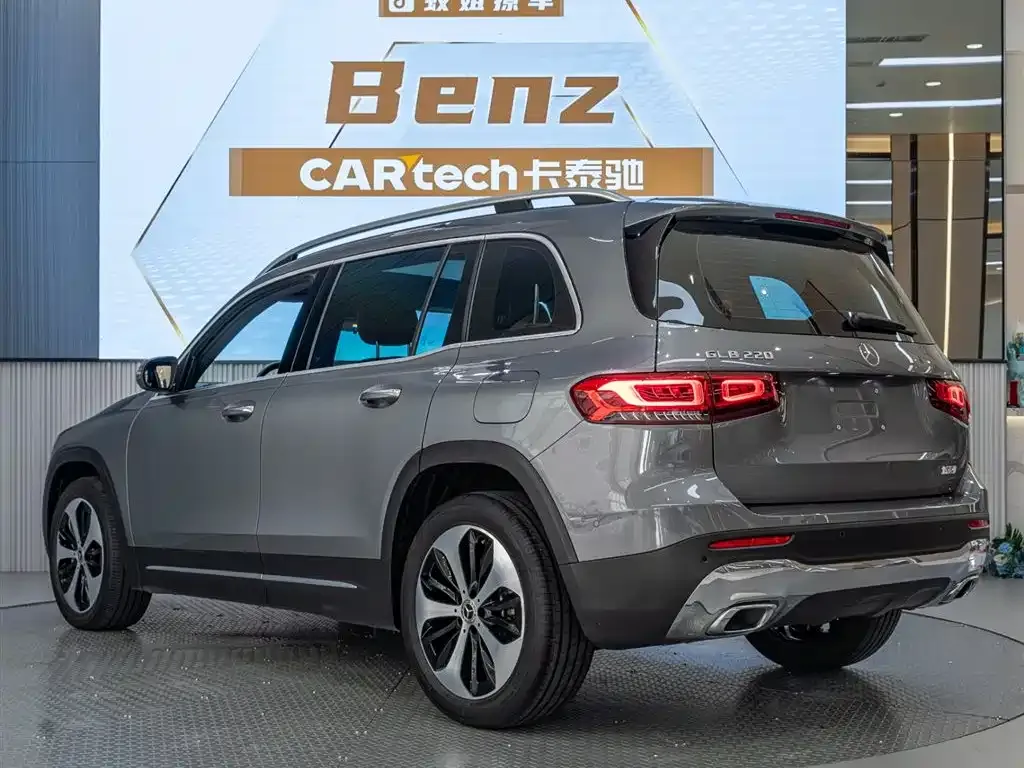 Mercedes-Benz GLB — фото 10