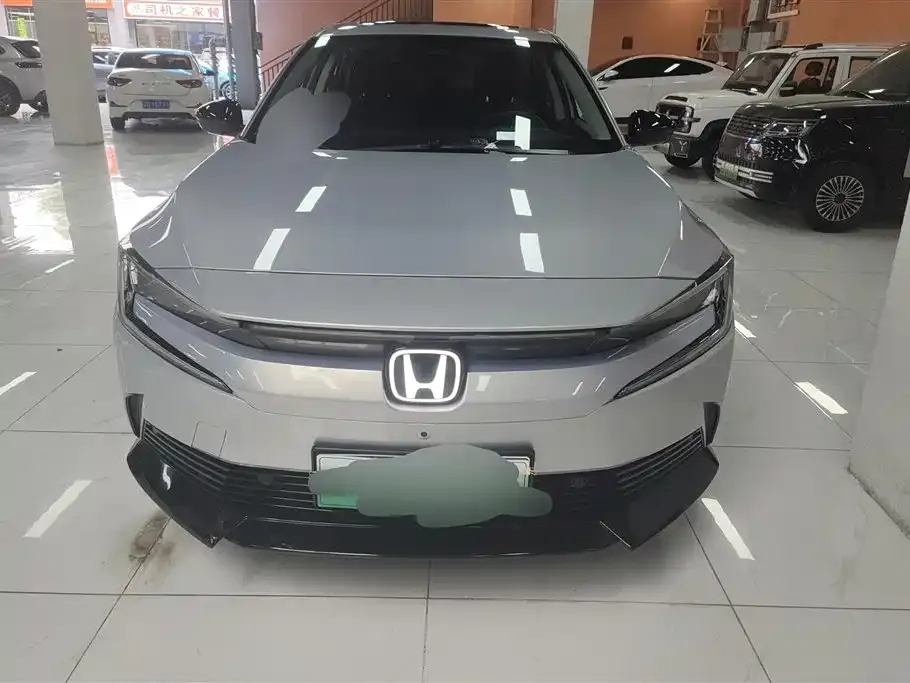 Honda e:NP2 — фото 9