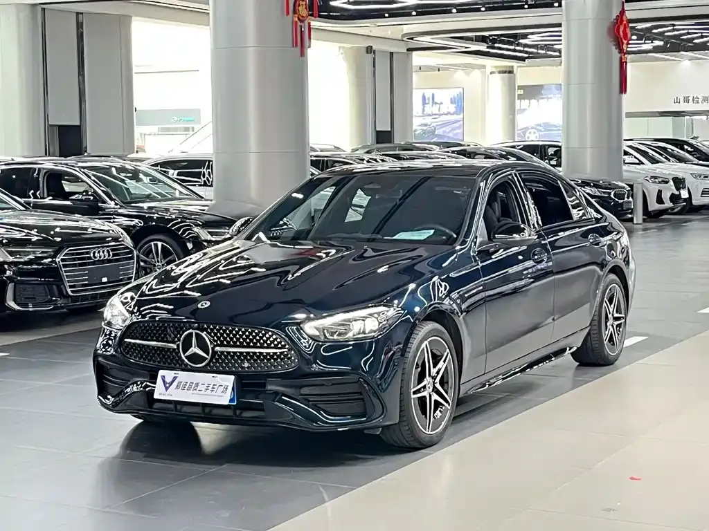 Mercedes-Benz C-Class — фото 1