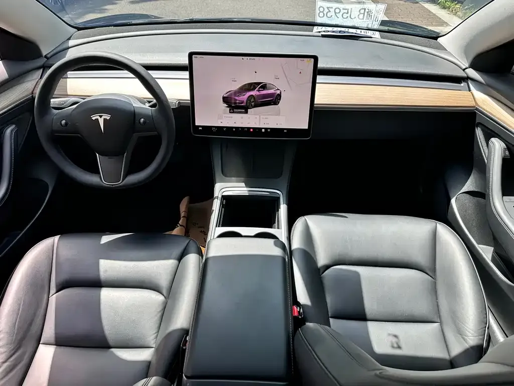 Tesla Model 3 — фото 2