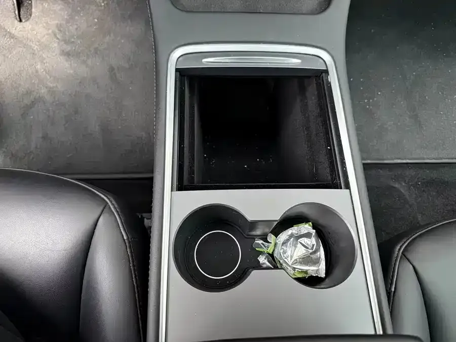 Tesla Model 3 — фото 2