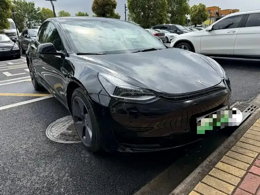 Tesla Model 3 — фото 10