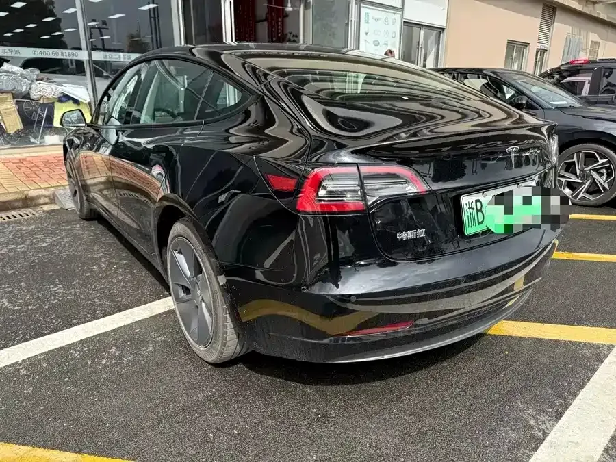 Tesla Model 3 — фото 6