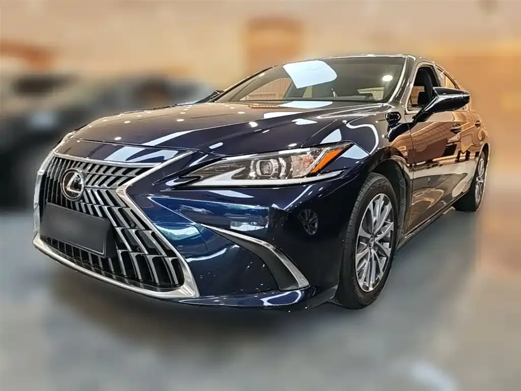 Lexus ES — фото 1