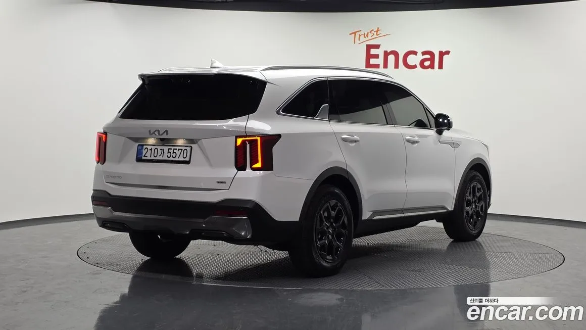 Kia Sorento — фото 3