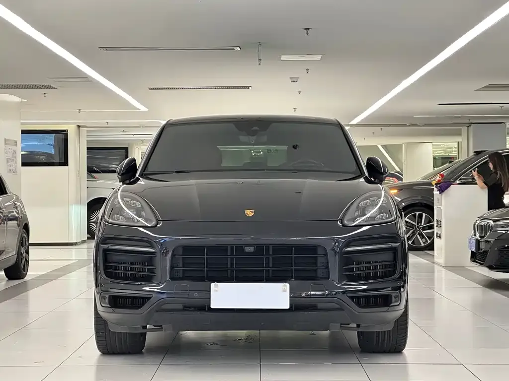 Porsche Cayenne — фото 4