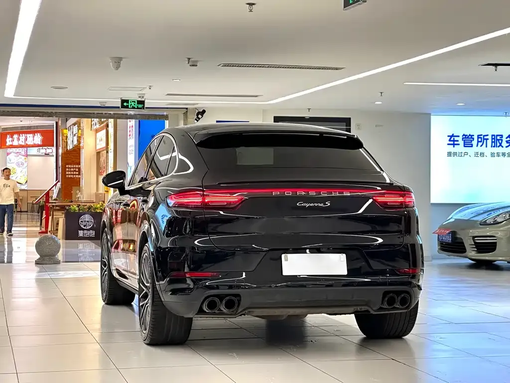 Porsche Cayenne — фото 8