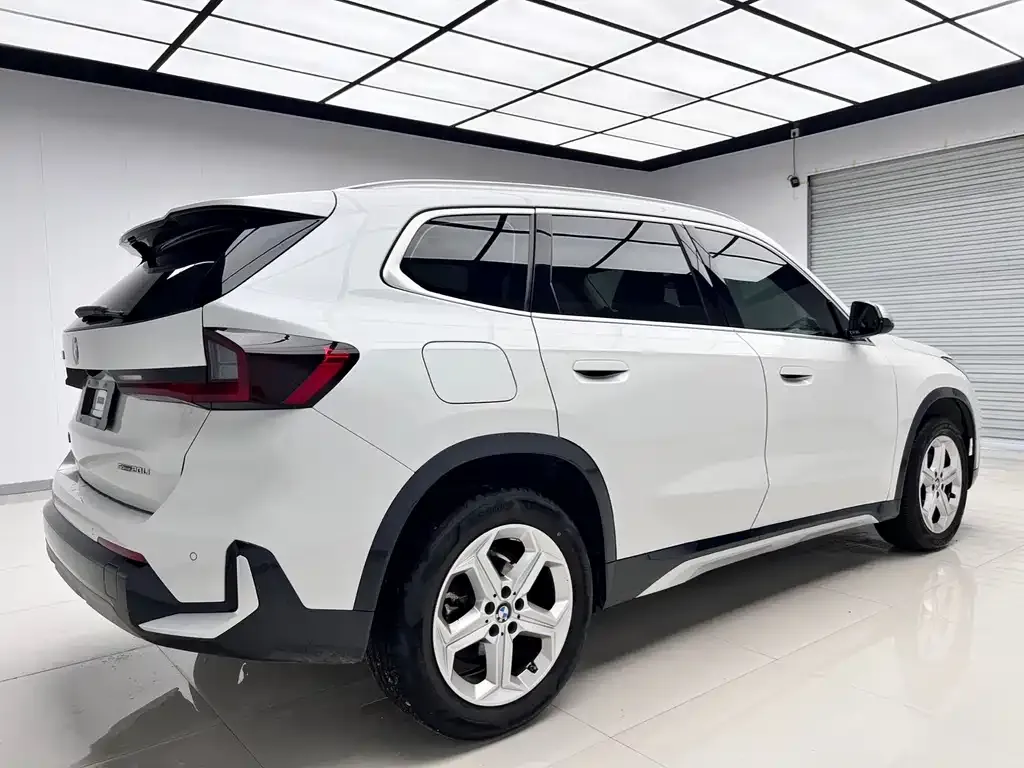 BMW X1 — фото 5