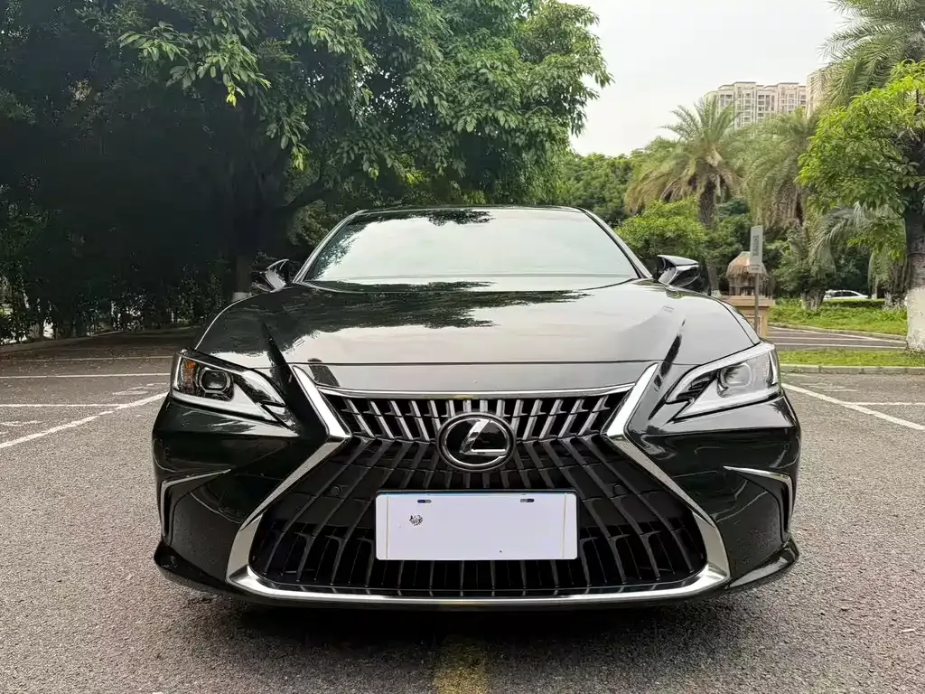 Lexus ES — фото 4