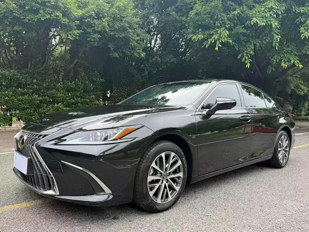Lexus ES — фото 5