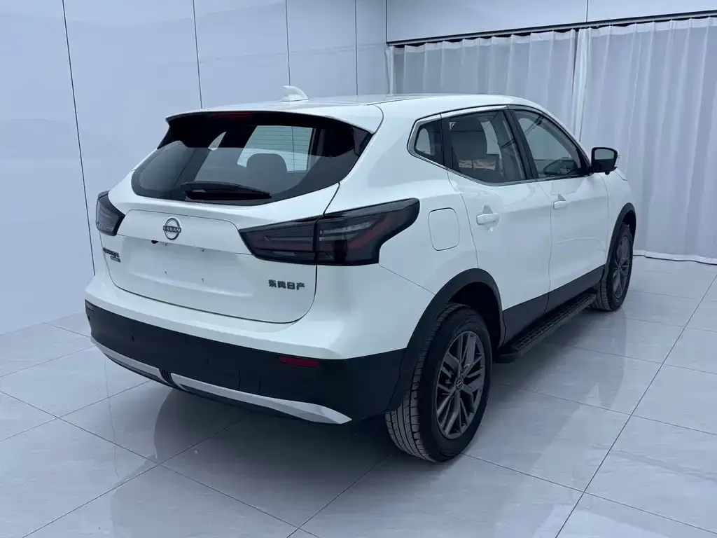 Nissan Qashqai — фото 6