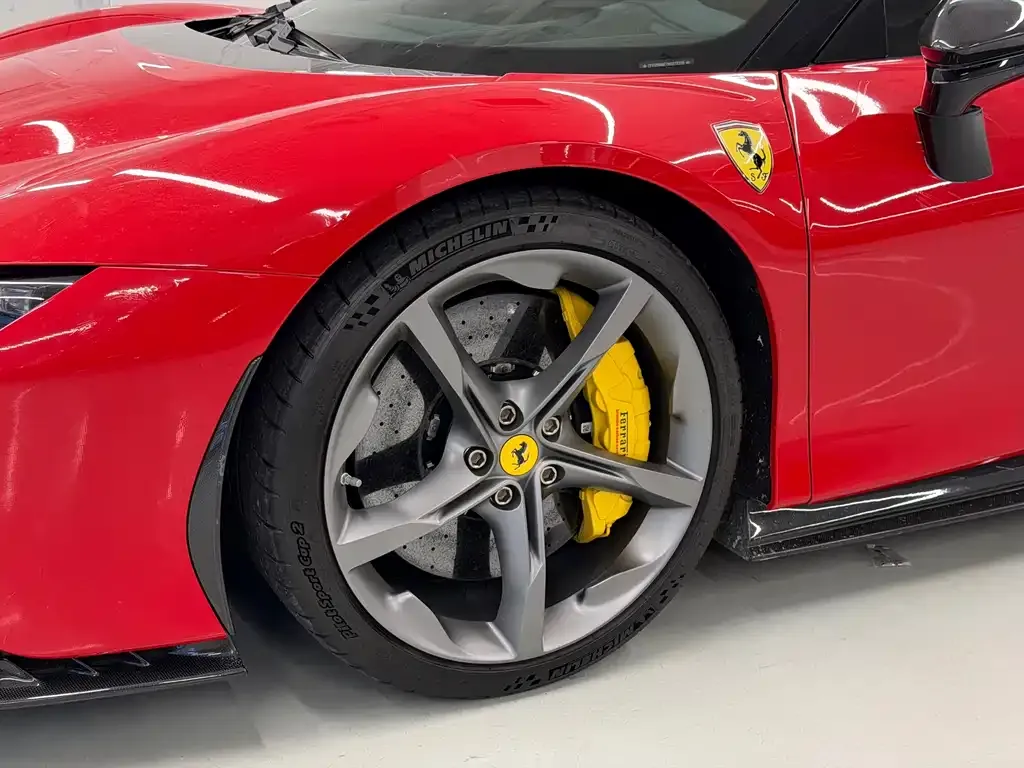 Ferrari SF90 — фото 10