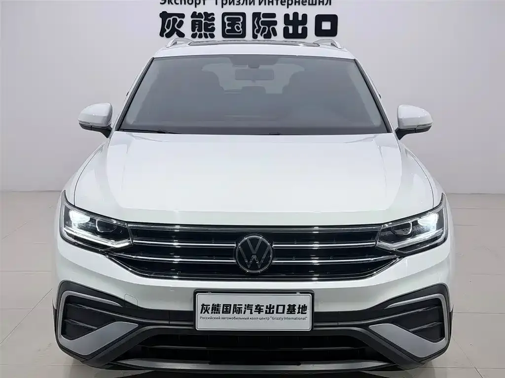 Volkswagen Tiguan L — фото 7