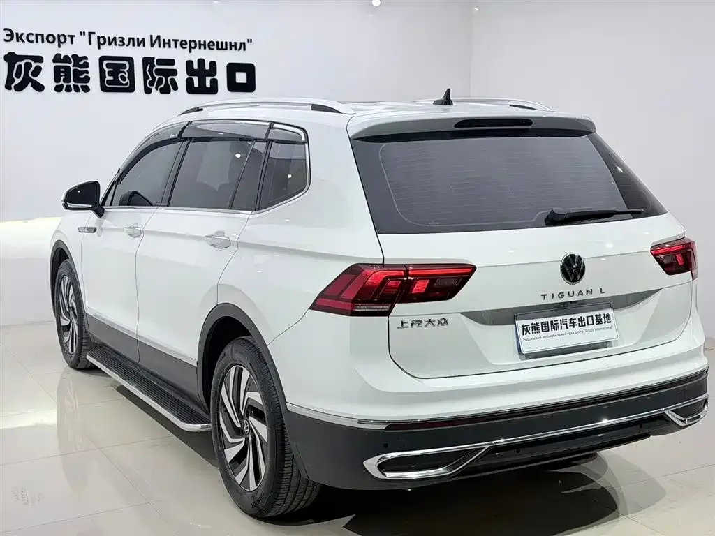 Volkswagen Tiguan L — фото 10