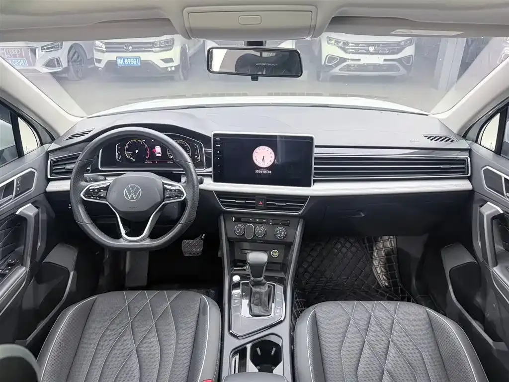 Volkswagen Tiguan L — фото 3
