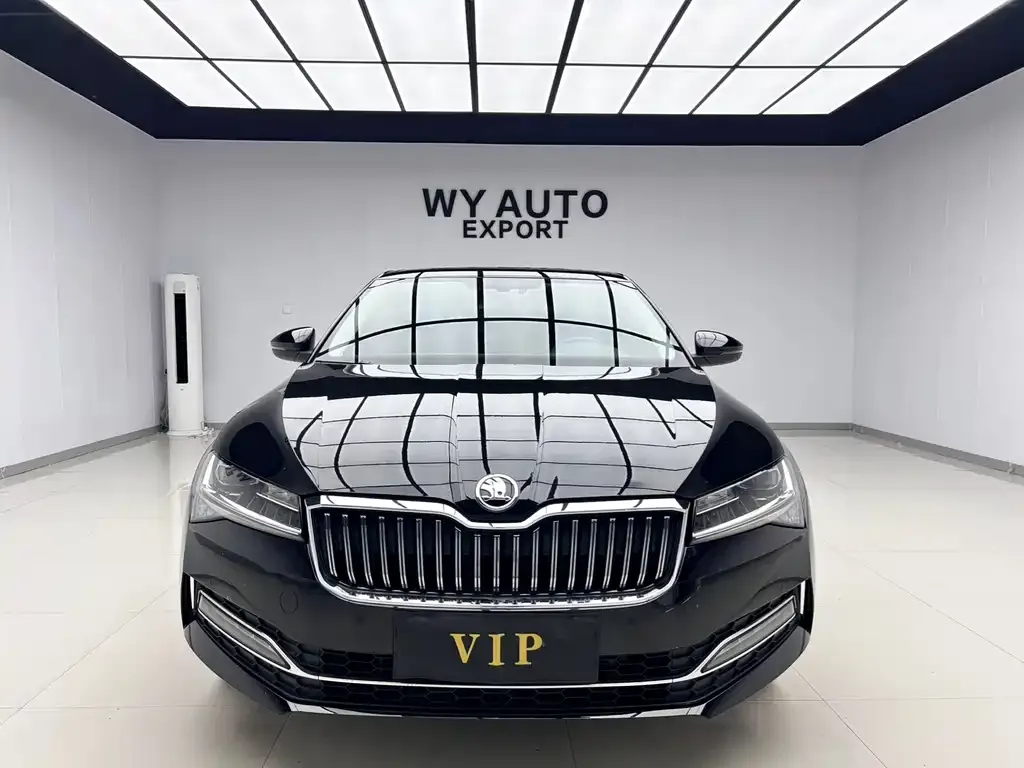 Skoda Superb — фото 4