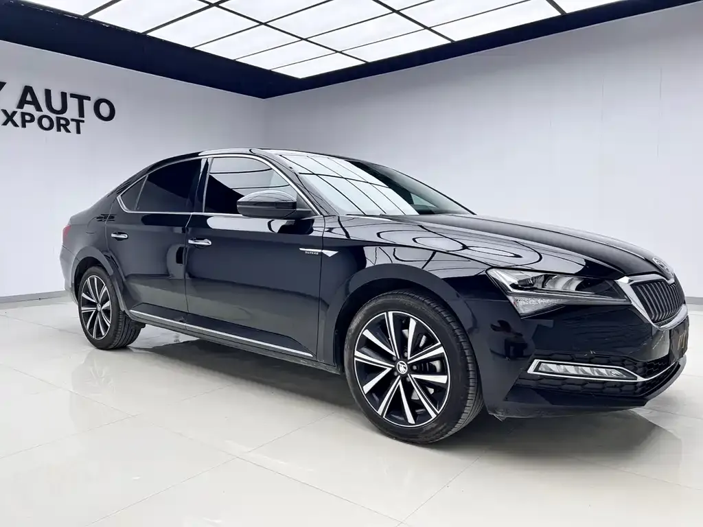 Skoda Superb — фото 3
