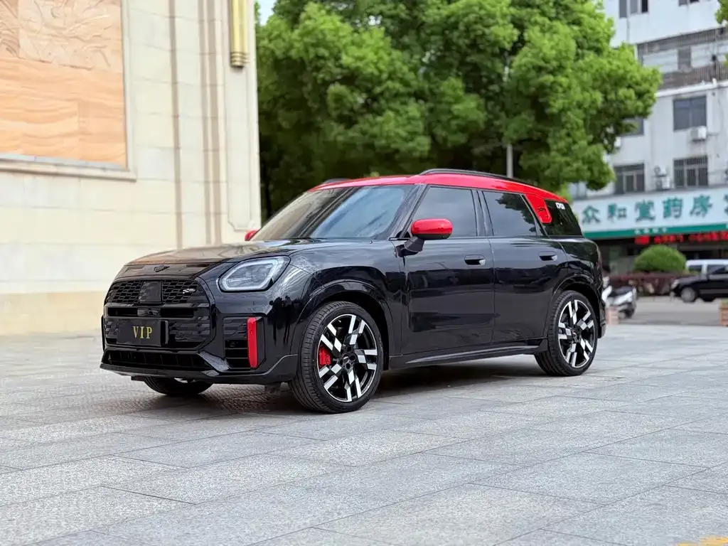 MINI Countryman JCW — фото 1