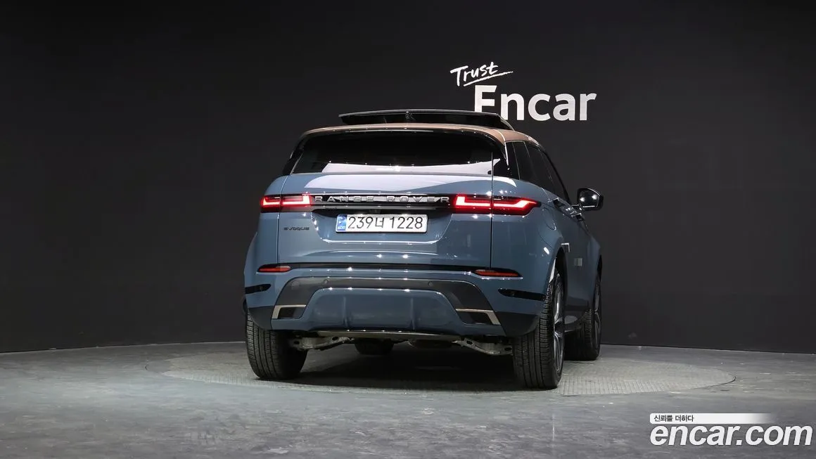 Land Rover Range Rover Evoque — фото 6