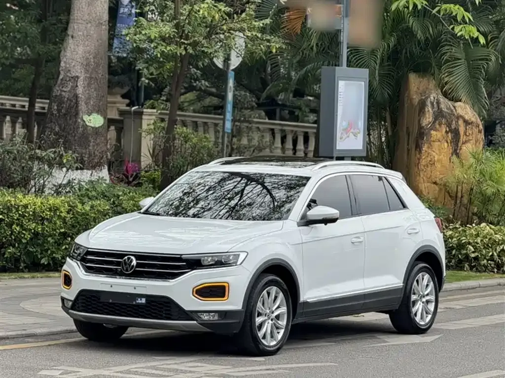 Volkswagen T-Roc — фото 7