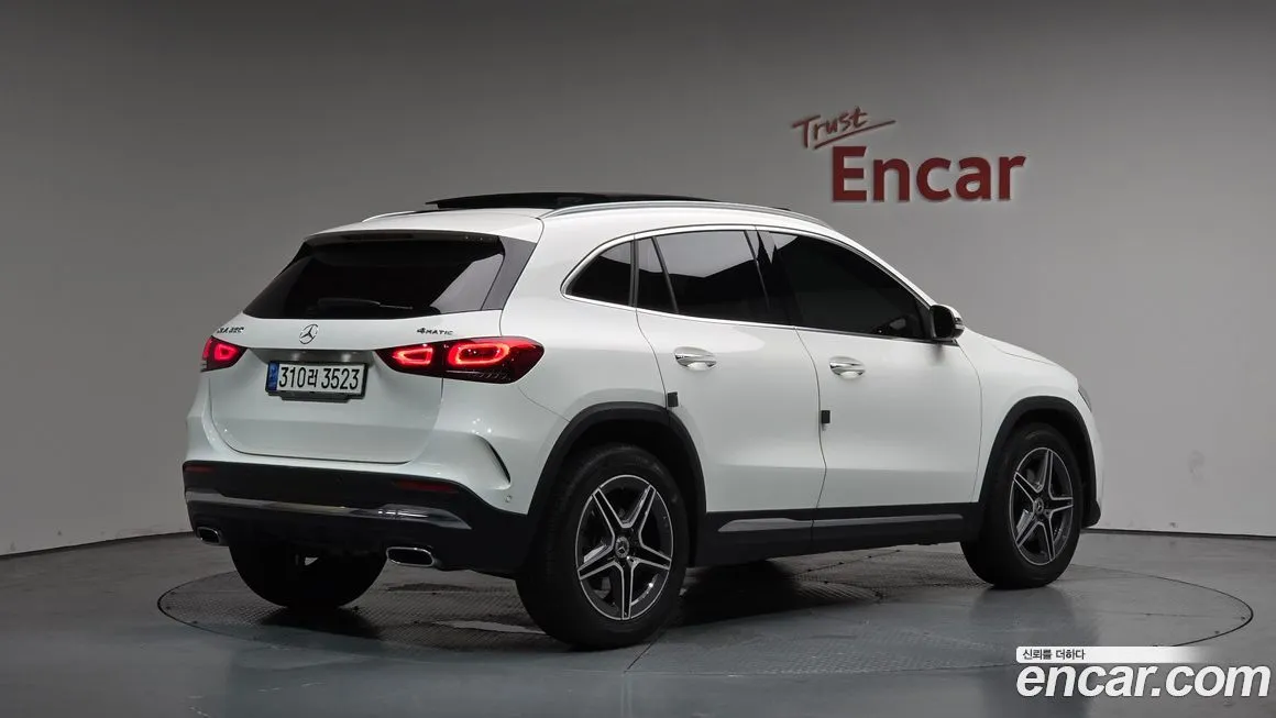 Mercedes-Benz GLA-Class — фото 9