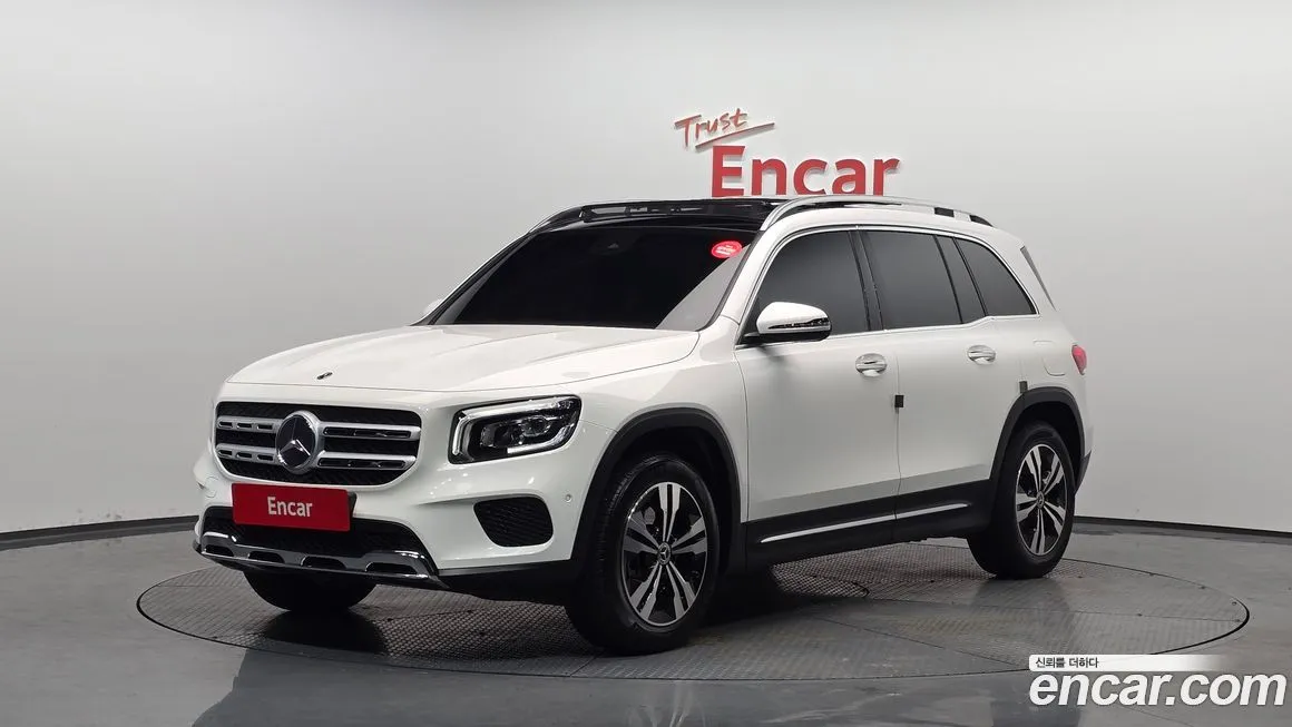 Mercedes-Benz GLB-Class — фото 1
