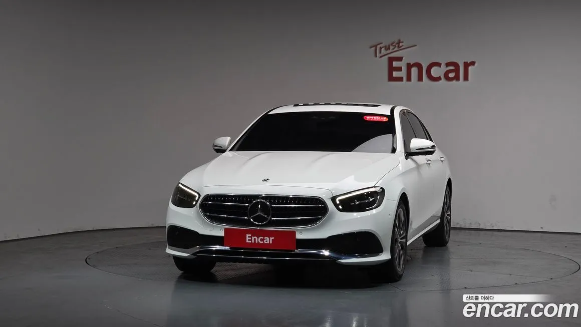 Mercedes-Benz E-Class — фото 5