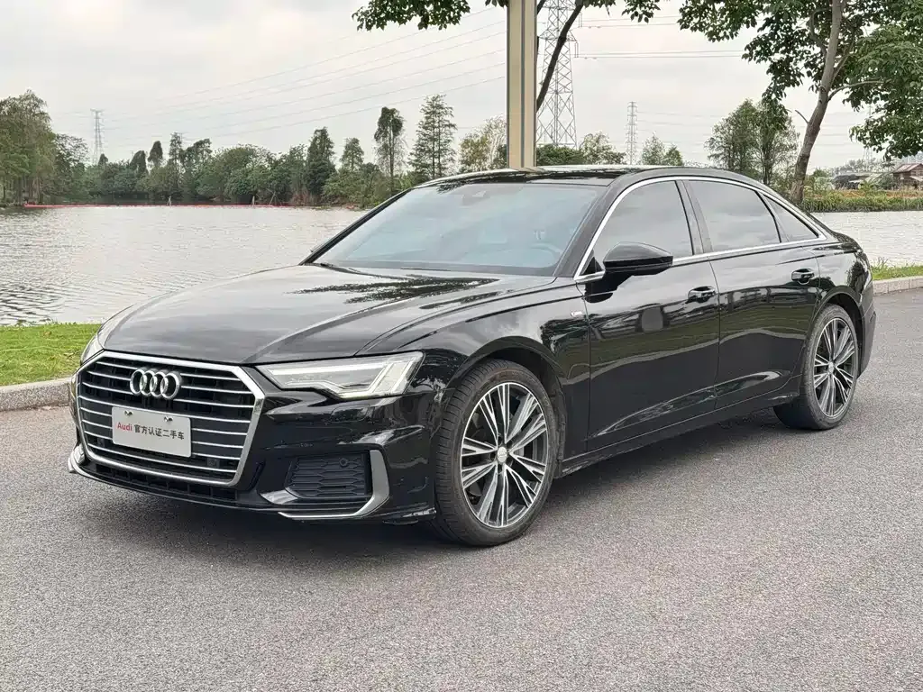 Audi A6L — фото 1