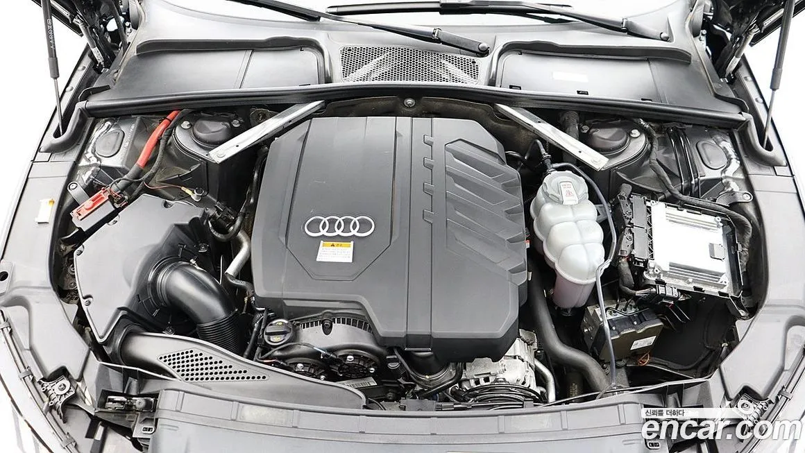 Audi A4 — фото 9