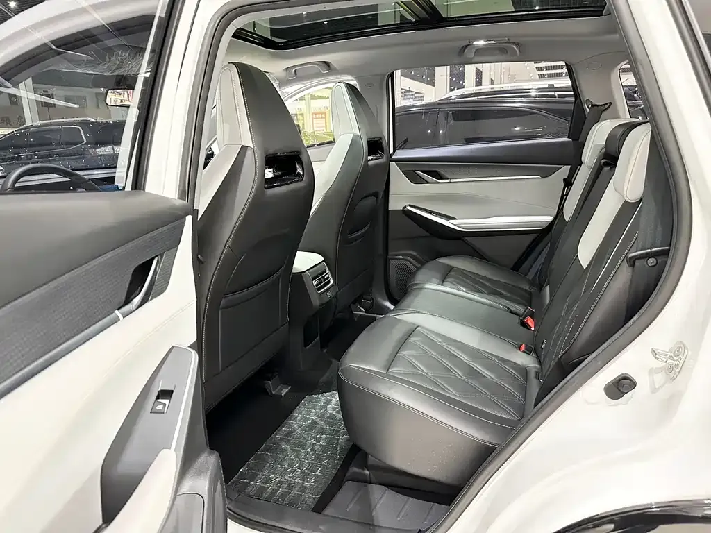 Changan CS75 PLUS — фото 4